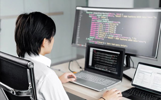 阿坝 ,php声明和调用变量的符号是什么？
